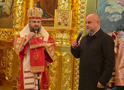 Дмитрий Вельможко встретил Пасху в кафедральном соборе вместе с горожанами