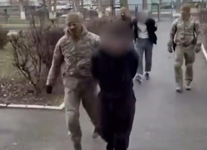 «Как в лихие 90-е!»: хозяйку бара в Волгодонске бандиты заставляли платить за «крышу» 15 тысяч рублей в месяц