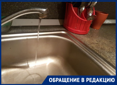 Волгодонцы на улице Маршала Кошевого встречают Рождество без воды