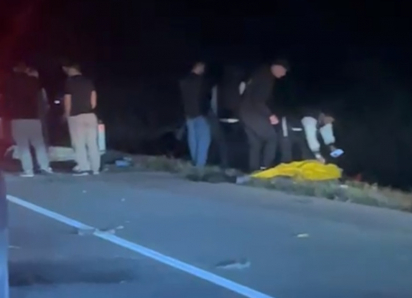 Автомобили врезались в брошенный «Тонар»: смертельное ДТП в районе хутора Потапов унесло жизни людей, в автобусе ехала женская команда по хоккею на траве