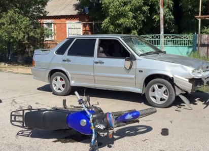 Несовершеннолетний мопедист пострадал в ДТП под Волгодонском 