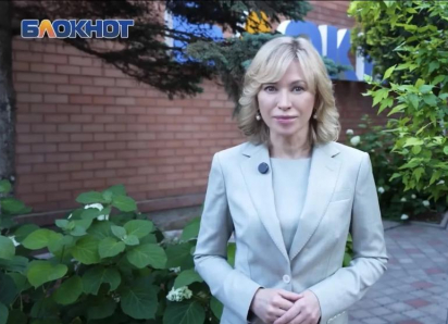 «Люди в белых халатах имеют бесконечно огромное сердце»: Екатерина Стенякина поздравила медиков с профессиональным праздником