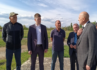 Власти Цимлянска не могли принять решение по поводу мемориала Почетных захоронений без участия заместителя губернатора области