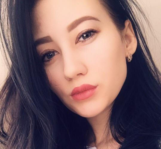 19-летняя Анастасия Шуваева в конкурсе «Мисс Блокнот-2019»