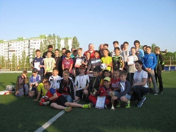 В Волгодонске наградили победителей детского футбольного турнира