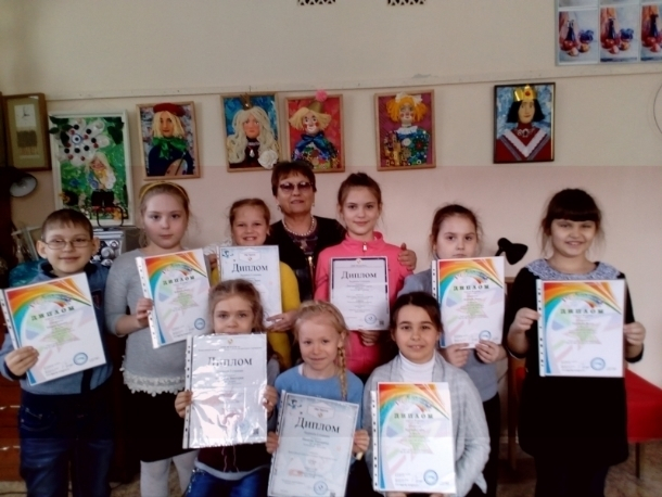 Работы волгодонских юных художников были отмечены наградами в Москве и Новосибирске