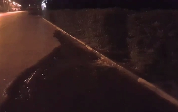Порыв водовода на улице Черникова попал на видео