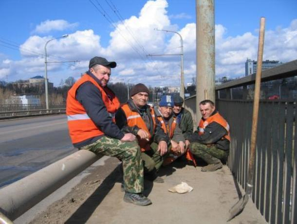 Ремонт путепровода встал: У Тацинских дорожников сломался асфальтовый завод