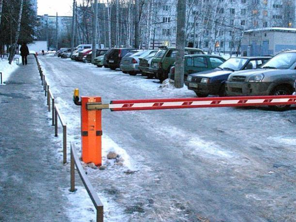 Волгодонск избавят от незаконно установленных шлагбаумов, ворот и бетонных блоков