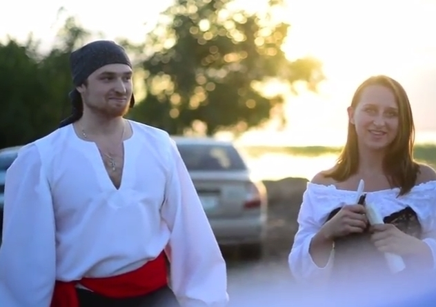 Пираты отправили в плавание бутылки с пожеланиями в море в Волгодонске