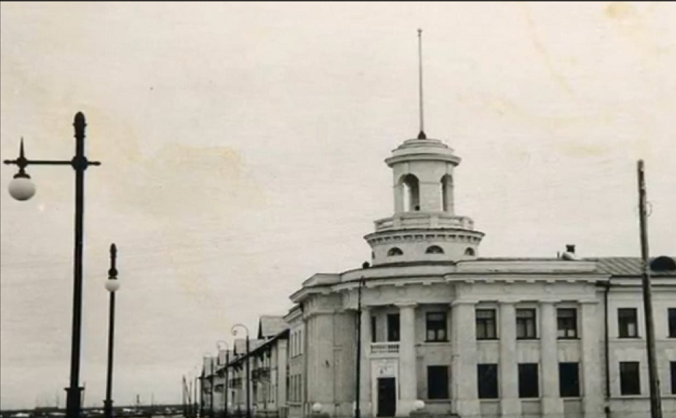 КАЛЕНДАРЬ ВОЛГОДОНСКА: 1 апреля 1960 года в Здании со шпилем открылась гостиница