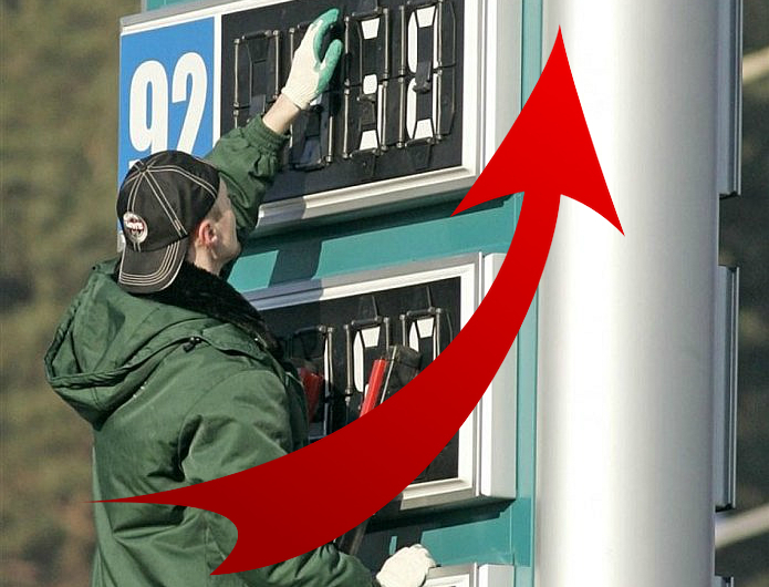 Бензин на волгодонских заправках за два месяца подорожал в среднем на рубль