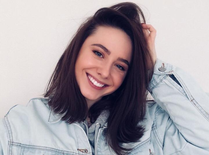 20-летняя Алина Матвеец в конкурсе «Мисс Блокнот-2019»