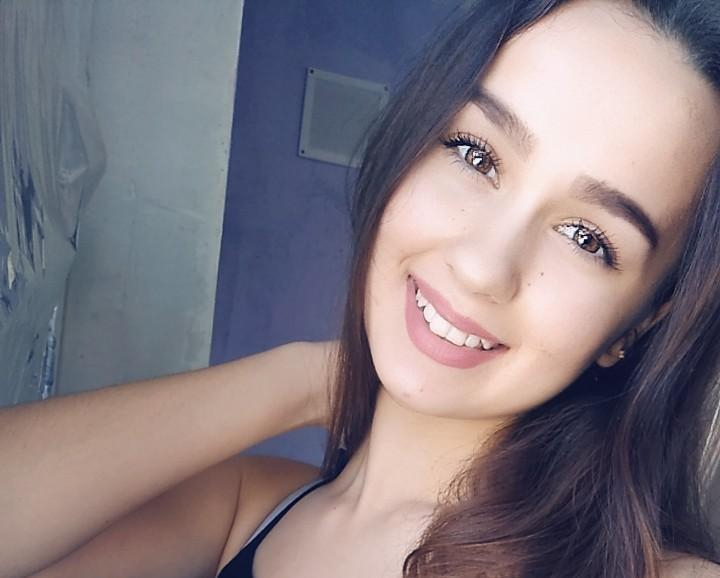 18-летняя Анастасия Завгородняя в конкурсе «Мисс Блокнот-2019»