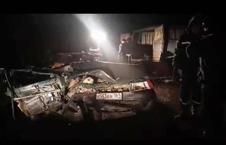 Жуткая авария произошла недалеко от Волгодонска: есть погибшие и пострадавшие