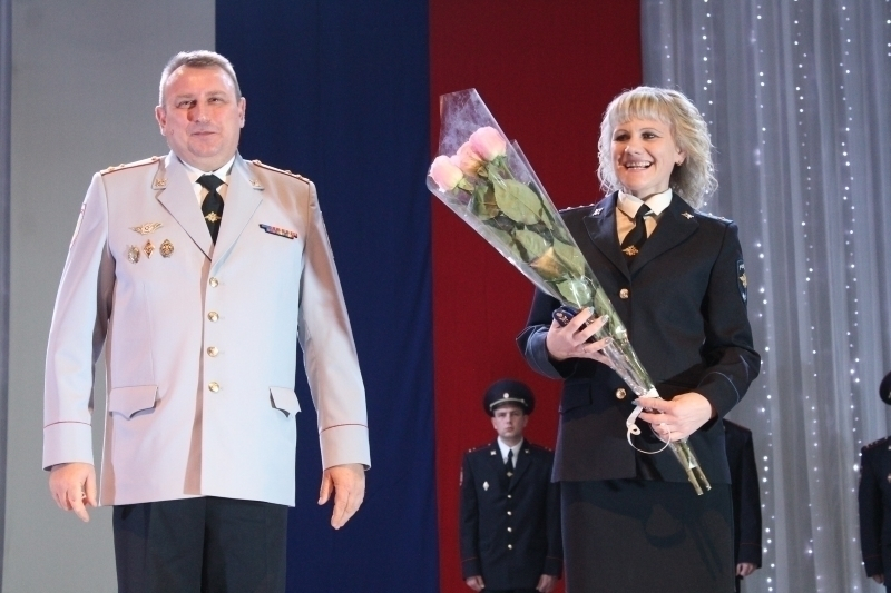 Новые звезды на погонах и заслуженные награды получили волгодонские полицейские