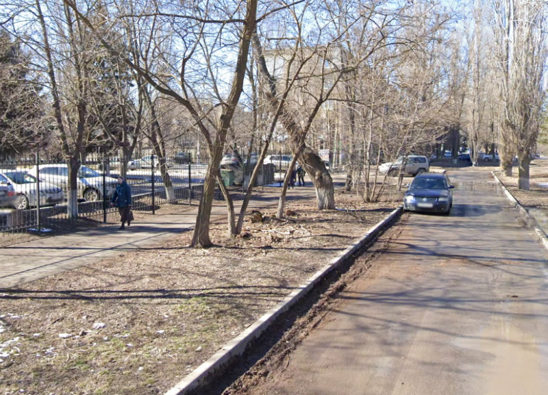 В Волгодонске рассмотрят вопрос запрета парковки возле здания районного суда