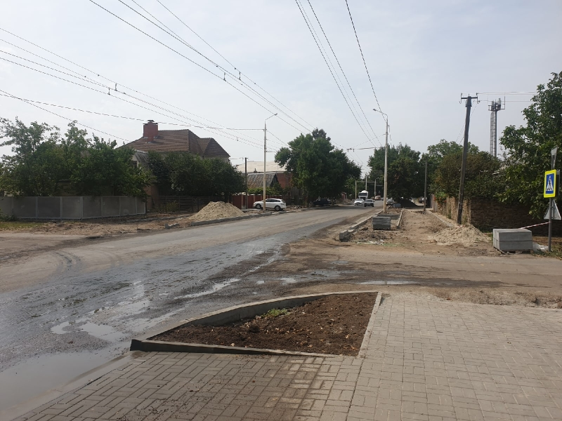 Сроки выполнения капремонта переулка Первомайского в Волгодонске сдвигаются на месяц