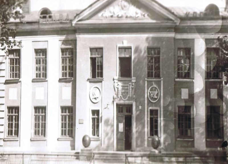 68 лет назад в Волгодонске была открыта самая первая школа