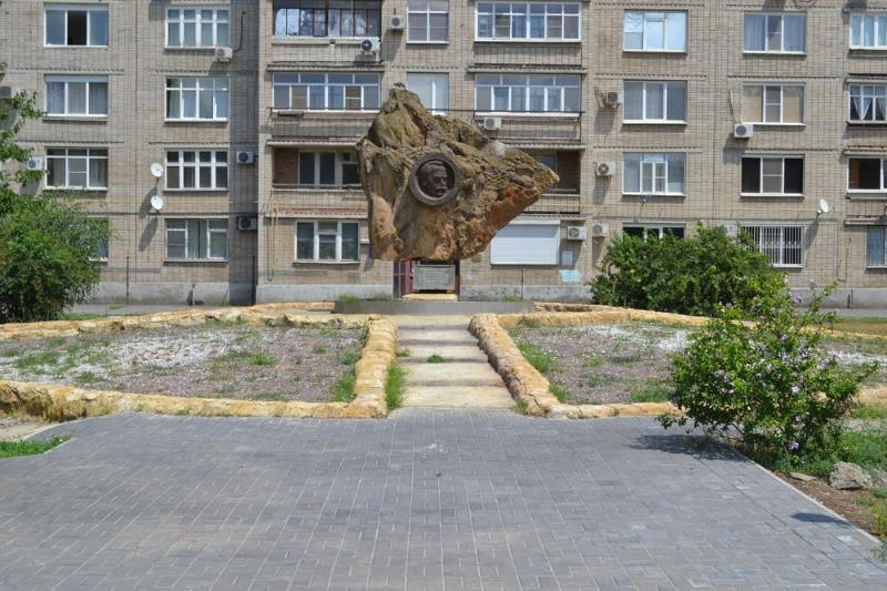 39 лет назад в Волгодонске был открыт сквер «советско-болгарской дружбы»