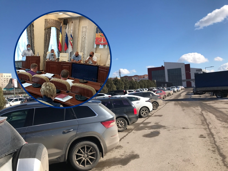 «Какая-то копеечка в бюджет»: депутаты задумались о введении платных парковок в Волгодонске