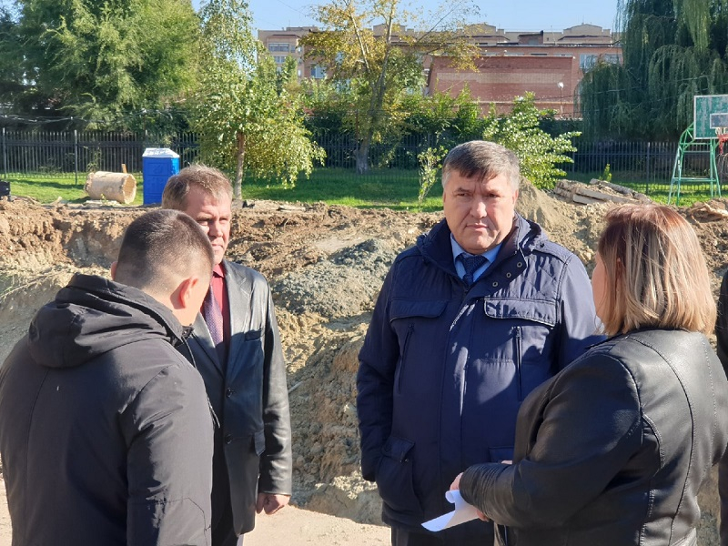 «Какая вонь!»: министр ЖКХ Солоницын предложил Волгодонску способ избавления от канализационных запахов