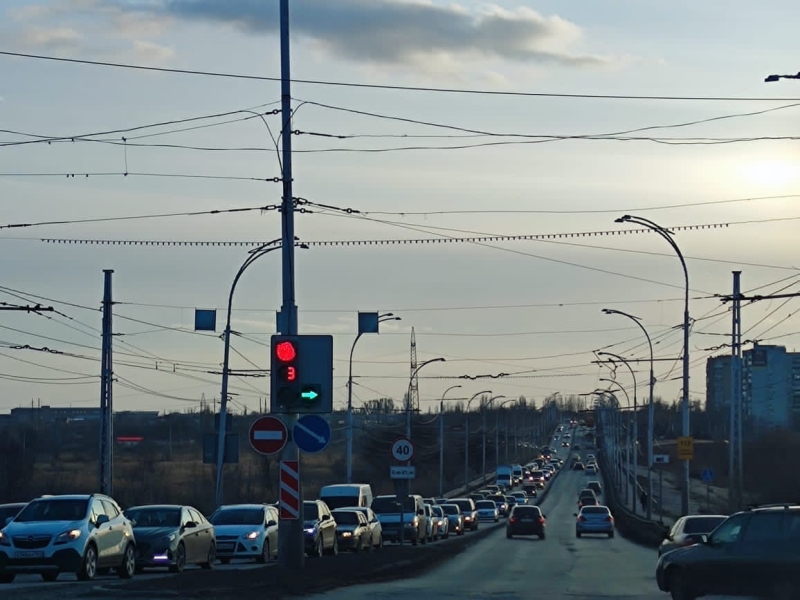 Экономичные светодиодные светофоры устанавливают на дорогах Волгодонска