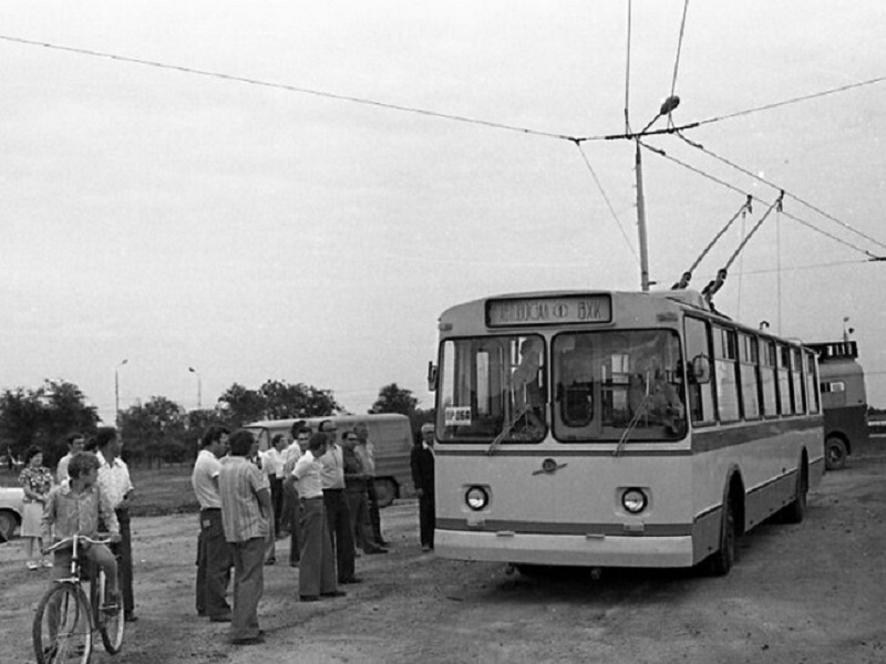 Первый троллейбус проехал по улицам Волгодонска ровно 45 лет назад