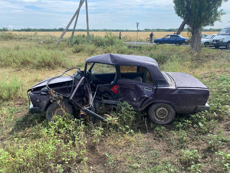 Один в больнице, другой погиб: на трассе Ростов-Волгодонск произошла смертельная авария