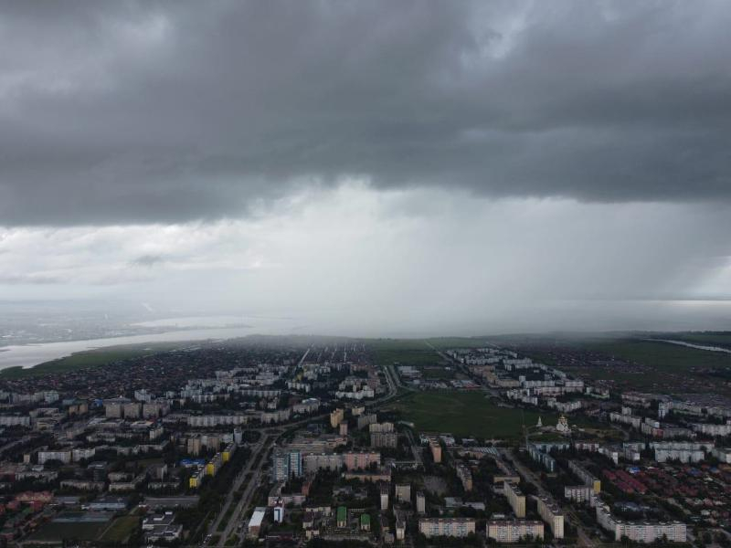 Ливни с грозой, градом и сильным ветром: волгодонцев предупредили о возможном ухудшении погодных условий