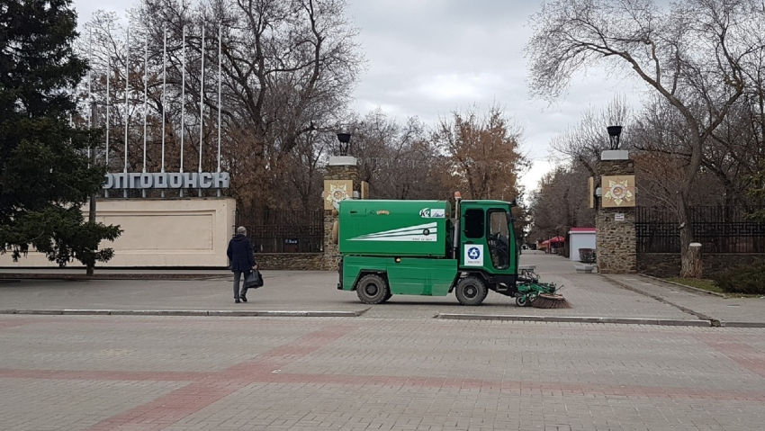 Работы по уборке города от мусора и грязи выполнены почти наполовину