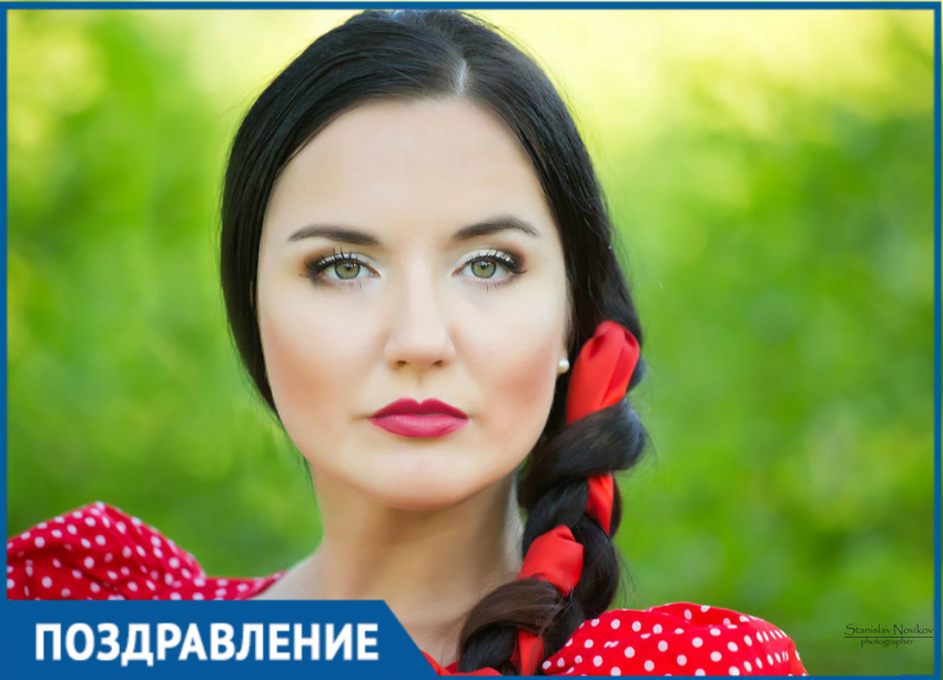 Очаровательная пресс-секретарь Думы Анна Боровлева отмечает День рождения 