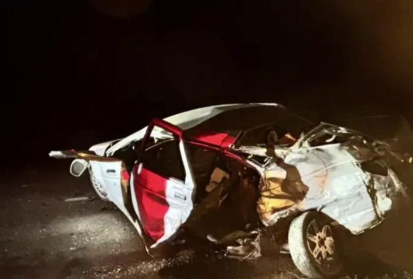 Три человека пострадали в ДТП с участием двух ВАЗов на трассе Семикаракорск-Волгодонск