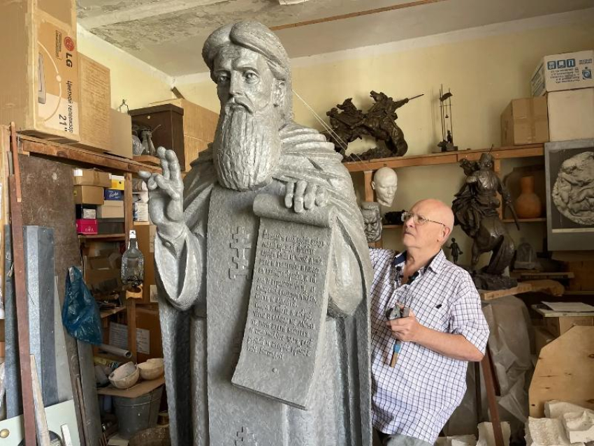 Частный меценат заказал памятник Сергия Радонежского в Белгородскую область волгодонскому скульптору Дердиященко