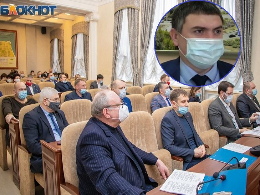 Вызов скорой со справкой от ковида и сроки вакцинации обсудили депутаты Думы Волгодонска