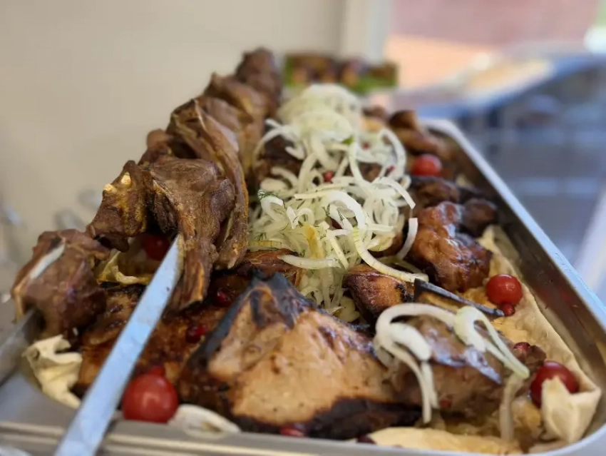 Осторожно, очень вкусно: «Шашлычный дом» с честным мясом на углях открылся в Волгодонске
