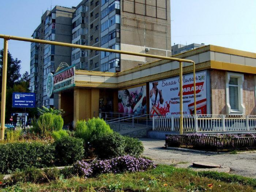 В квартире волгодонцев потолок затопило кровью мертвого соседа сверху