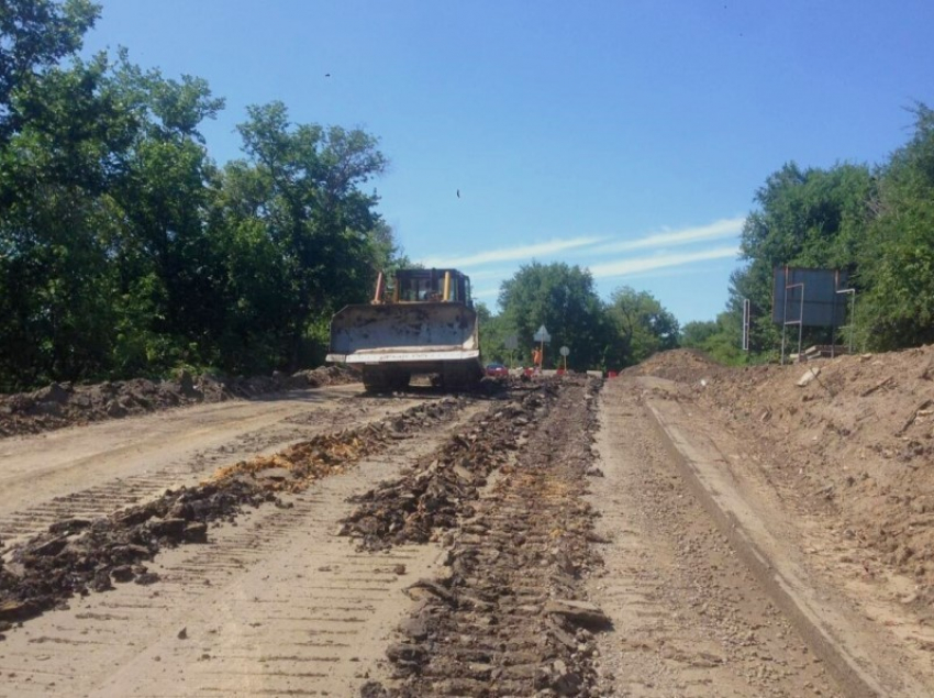 Капитальный ремонт дороги на трассе Ростов-Волгодонск завершится в октябре