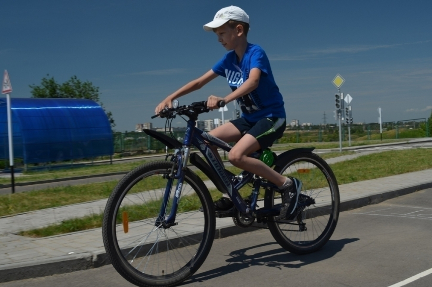 Юные велосипедисты сразились в фигурном вождении в Волгодонске