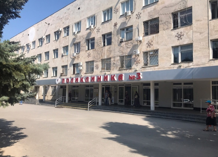 Проблемы с поликлиниками в Волгодонске имеются и решаются: прогноз не всегда утешительный, но обещающий