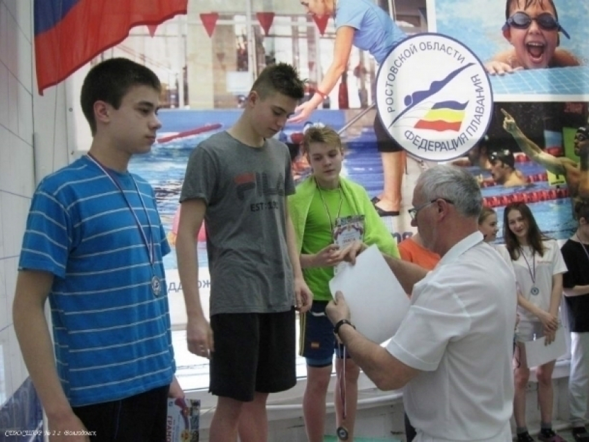 Сильнейшие пловцы Волгодонска и Цимлянска утроили соревновательные заплывы ради места в сборной города
