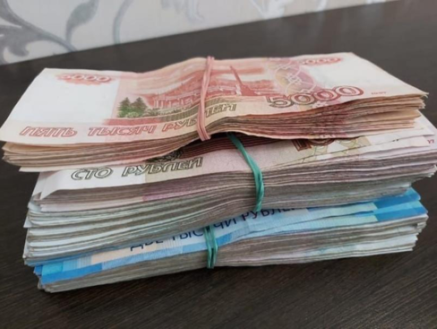 300 тысяч рублей лишился пенсионер, попавшись в классическую схему мошенников