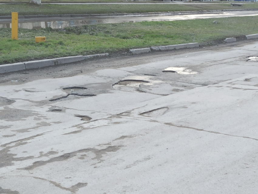 Дороги Волгодонска остались без ремонта