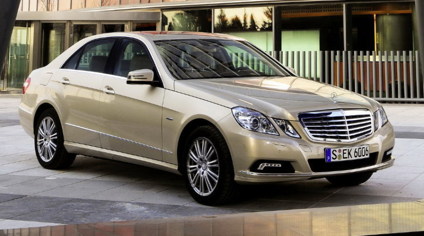 В Волгодонске продают Mercedes-Benz скандального коррупционера Дмитрия Захарченко 