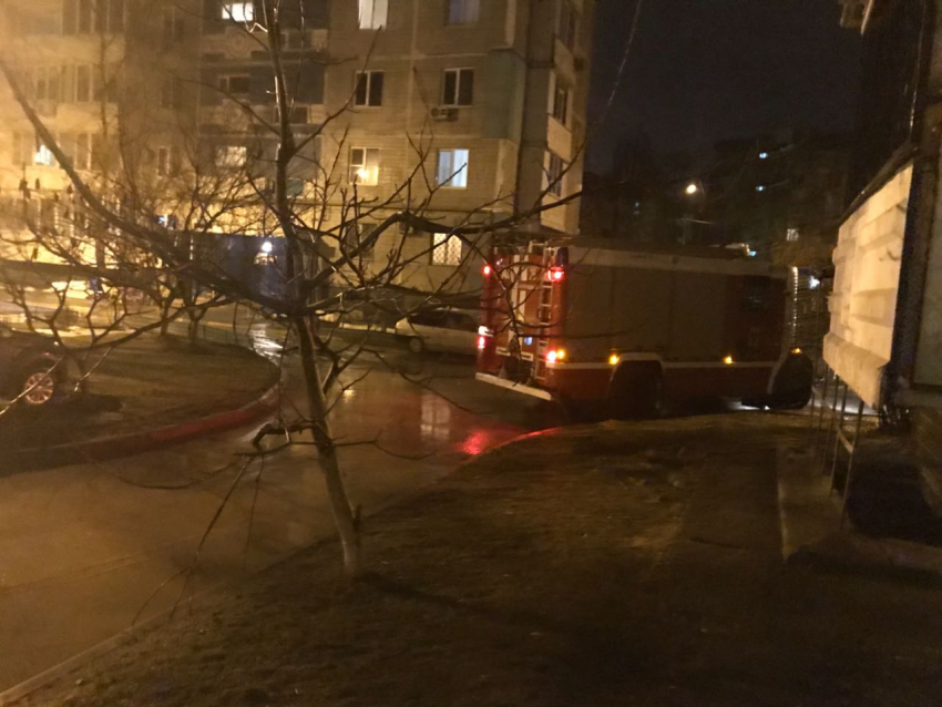 В Волгодонске хулиганы подожгли мусоропровод в МКД 