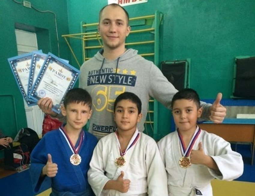Юные дзюдоисты из Волгодонска привезли три медали с Новочеркасска