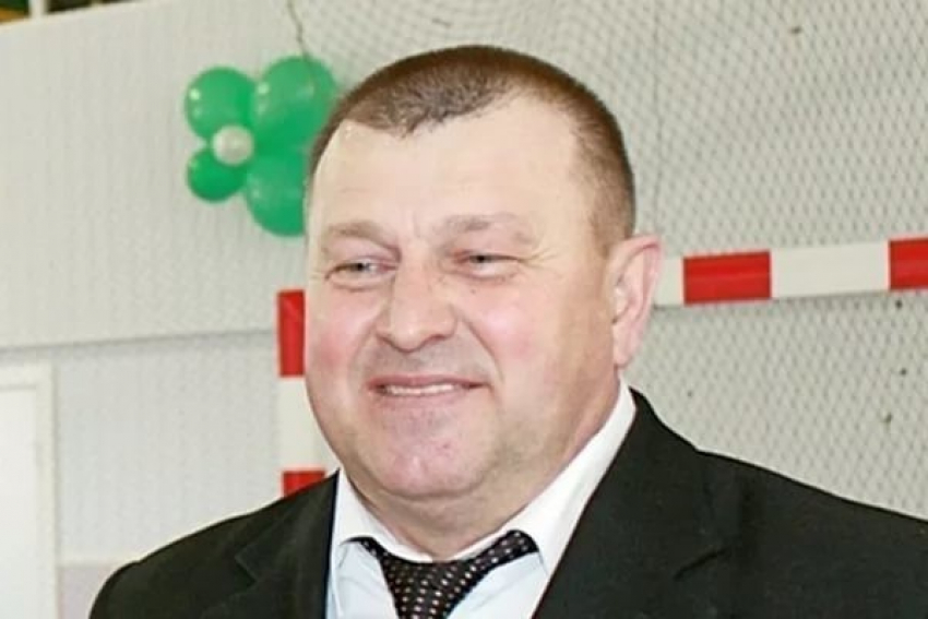 С отбывающего заключение экс-главы Цимлянского района Садымова взыскали полмиллиона рублей