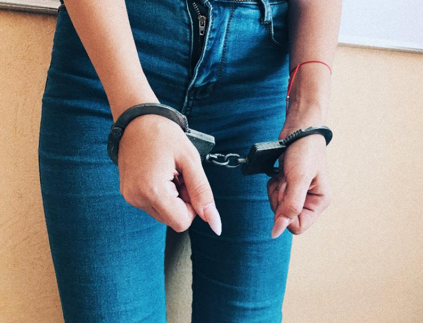 В Цимлянске задержана местная жительница за хранение наркотика, приобретённого через интернет