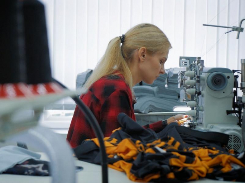 Профессия швеи никогда не будет устаревшей: какое производство одежды пользуется спросом 
