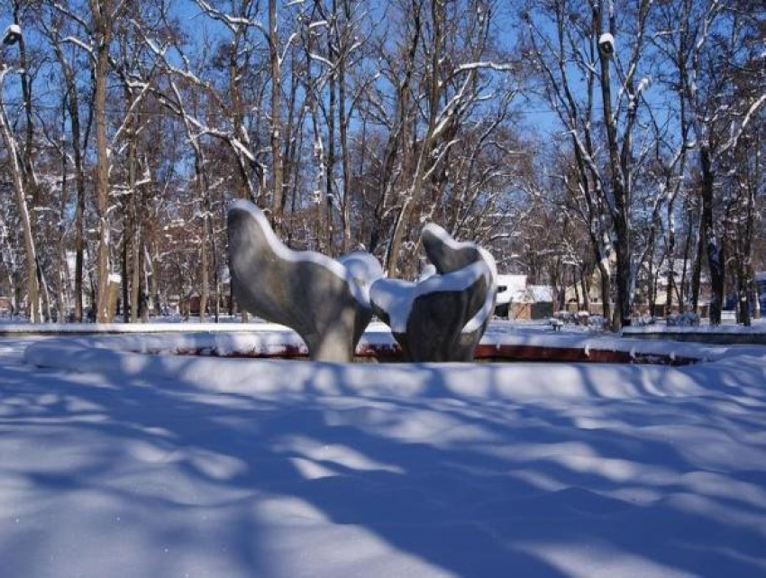 Сильный ветер и обложной снег станут главными погодными явлениями в Волгодонске во вторник 
